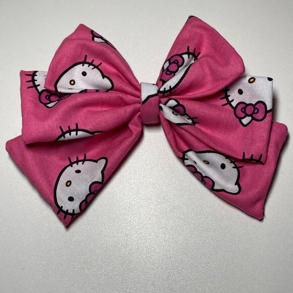 Hello kitty bow barrette - Picture 2 of 15